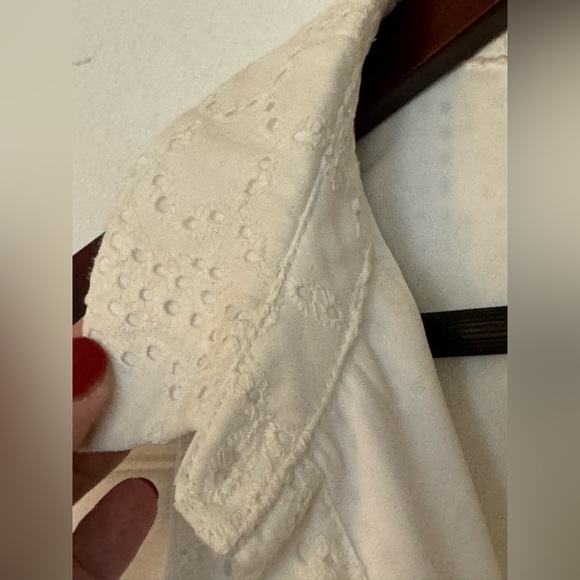 BCBGeneration Beautiful White collared Button-up Eyelet Mini Dress w/cut out Bck - Picture 8 of 16